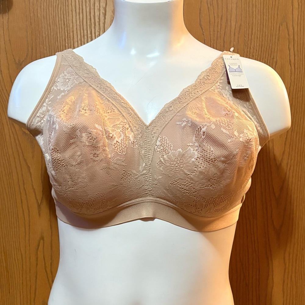 NWT Cacique Lace Beige Bra 44DDD
